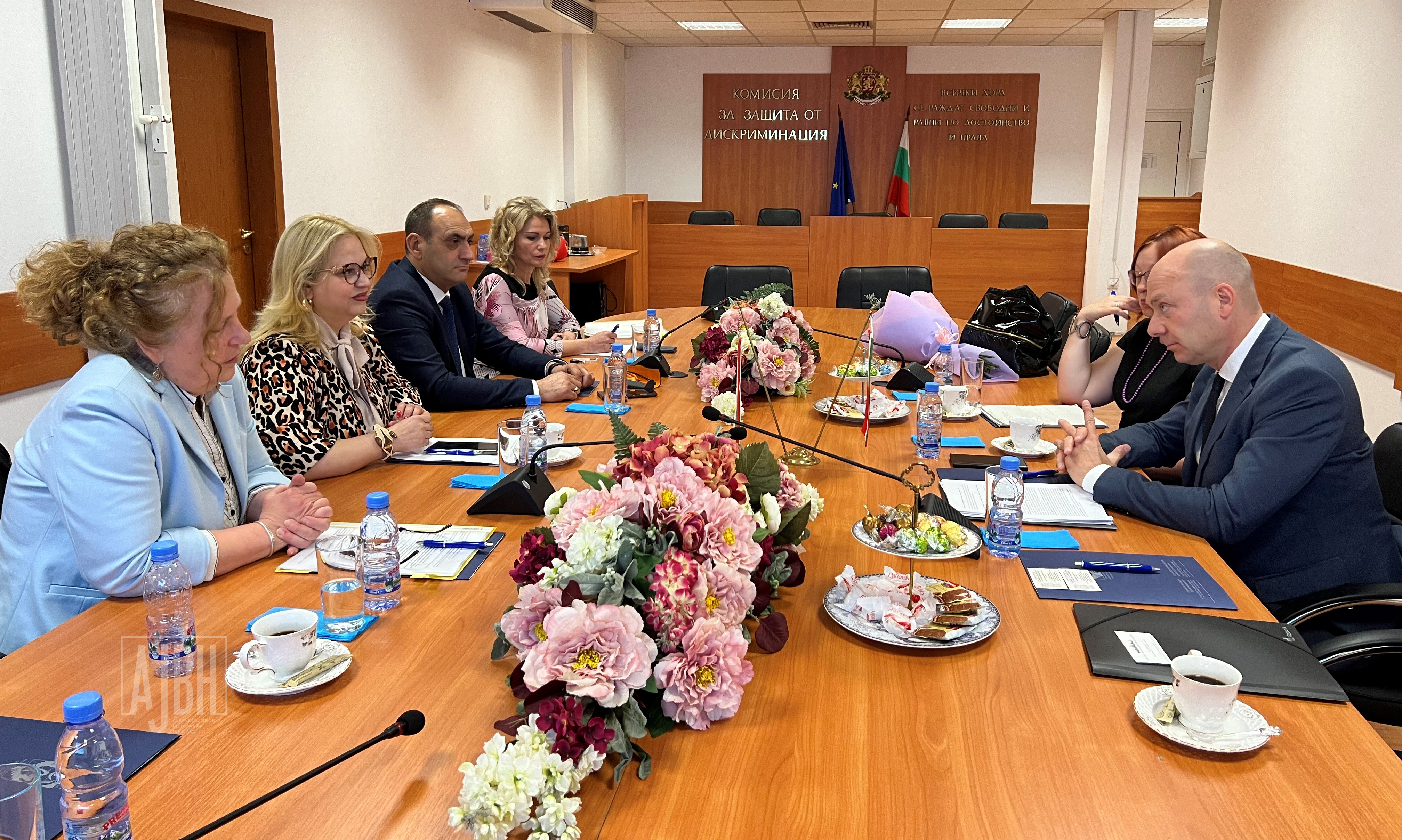Bilaterális egyeztetés a Bolgár Köztársaság Diszkriminációellenes Bizottságának elnökével és az Állami Gyermekvédelmi Ügynökség vezetőivel 